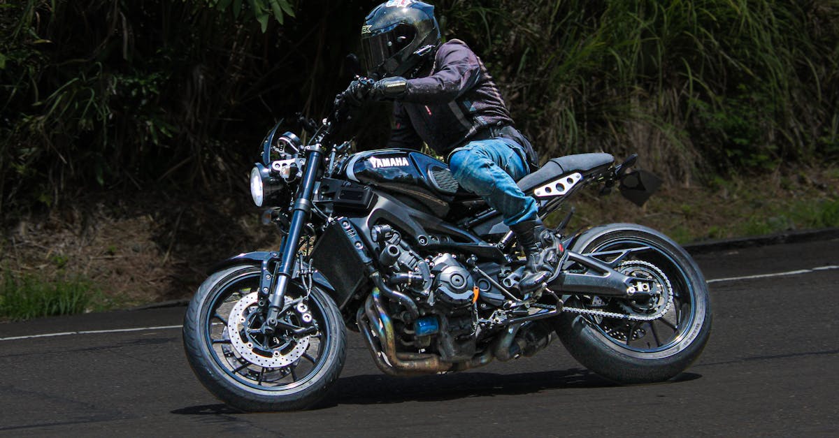 protégez votre moto avec une assurance adaptée. découvrez nos offres d'assurance pour motos qui couvrent vos besoins spécifiques tout en vous offrant une tranquillité d'esprit sur la route.