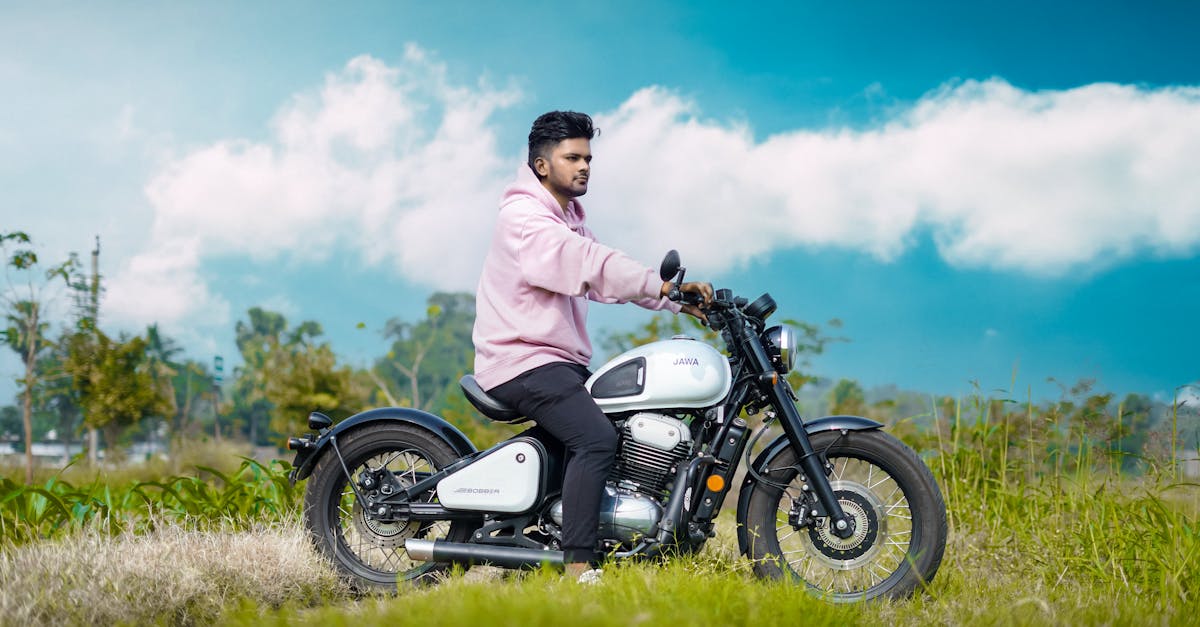 découvrez les meilleures offres d'assurance moto en comparant les tarifs et les garanties. trouvez la couverture idéale pour votre deux-roues tout en maximisant vos économies.