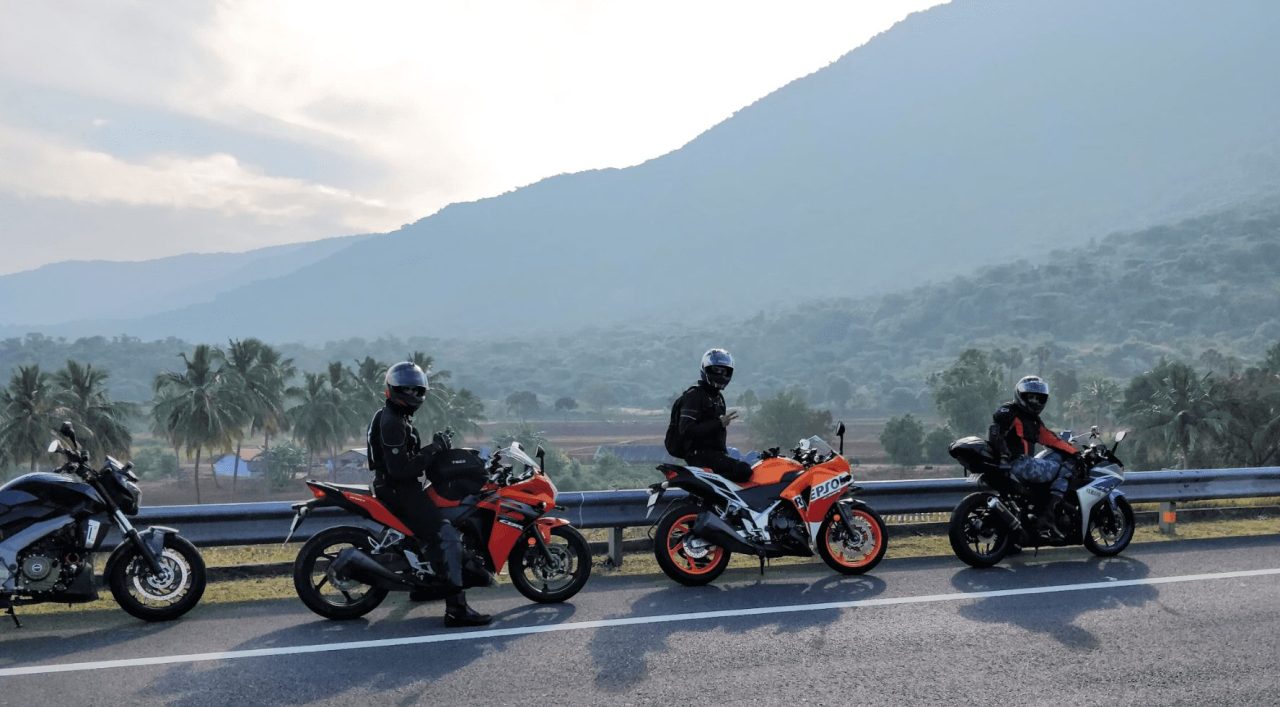 découvrez nos tarifs compétitifs pour l'assurance moto. comparez les offres, trouvez la couverture qui vous convient et protégez votre deux-roues en toute sérénité.