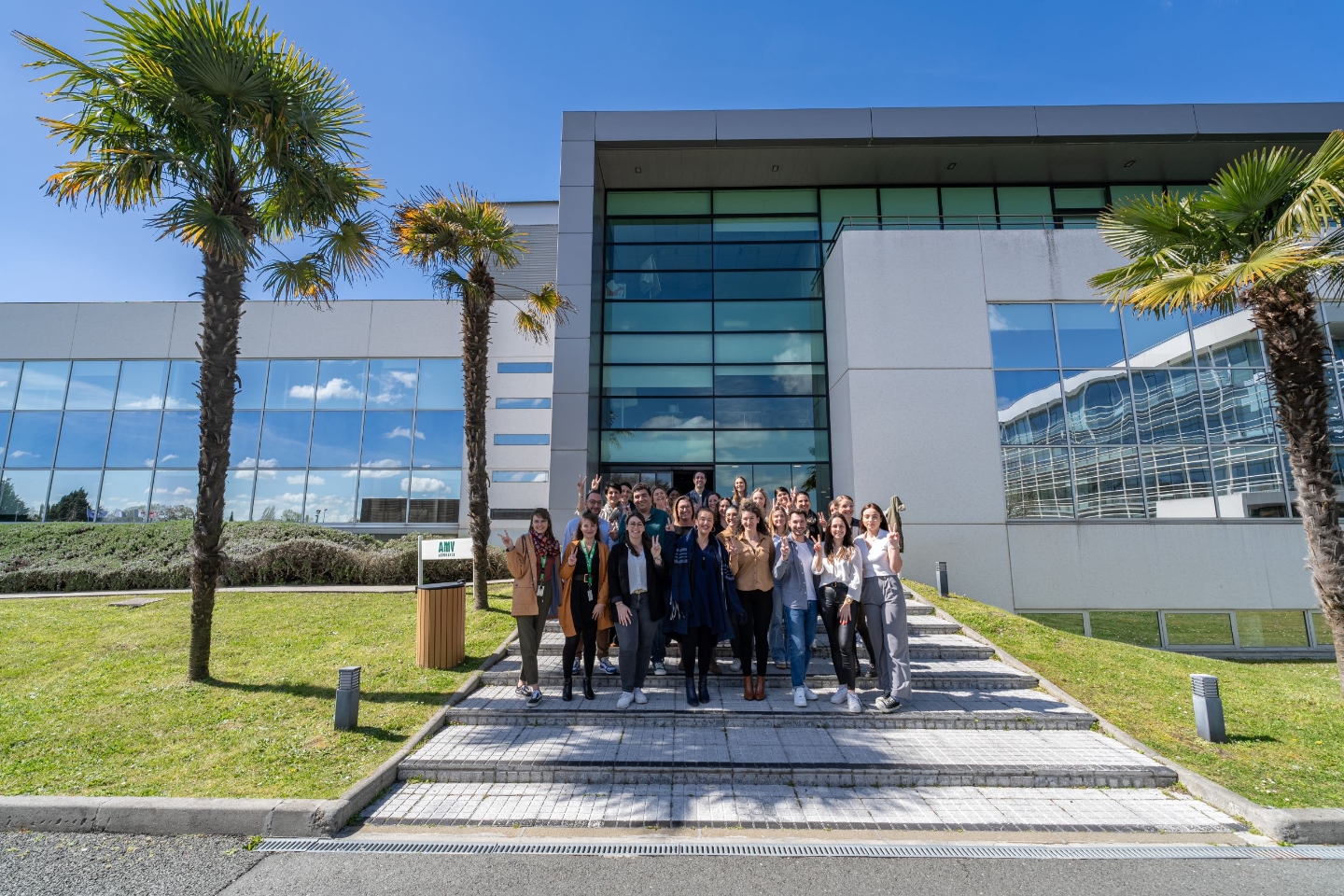 accédez facilement à votre compte amv pour gérer vos services en ligne, consulter vos transactions et profiter de toutes les fonctionnalités offertes. connectez-vous rapidement et en toute sécurité !