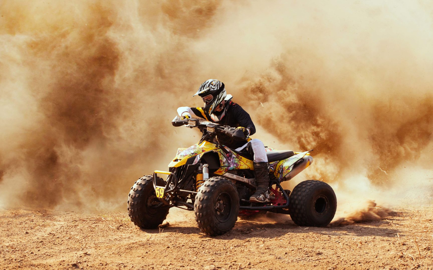 contactez amv assurance pour toutes vos questions sur nos services d'assurance. notre équipe est à votre écoute pour vous fournir des conseils personnalisés et vous aider à trouver la couverture adaptée à vos besoins. n'hésitez pas à nous joindre par téléphone ou par email.