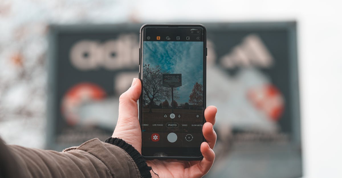 protégez votre smartphone avec notre assurance mobile complète. bénéficiez d'une couverture en cas de vol, de dommages accidentels ou de pannes. simplifiez votre vie et assurez-vous que votre appareil est toujours entre de bonnes mains.