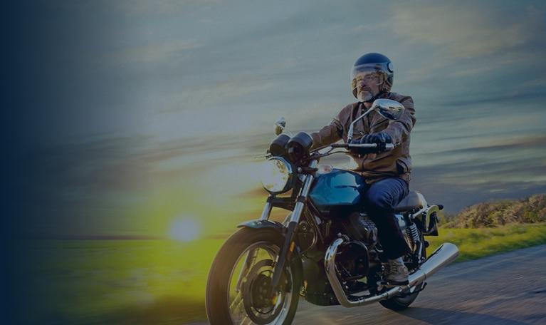 découvrez notre guide complet sur l'assurance moto : comparez les offres, trouvez la couverture adaptée à vos besoins et protégez votre deux-roues avec sérénité.