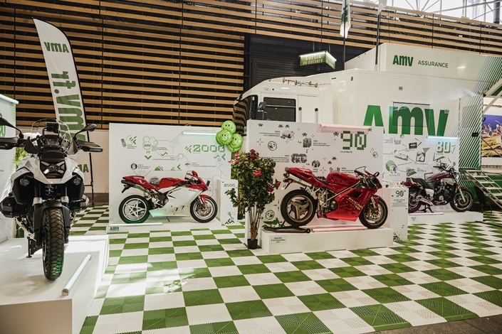 découvrez l'assurance amv dédiée aux motos, offrant des garanties sur mesure pour les deux-roues. profitez d'une protection adaptée à vos besoins et roulez en toute sécurité grâce à des services de qualité et une assistance 24/7.