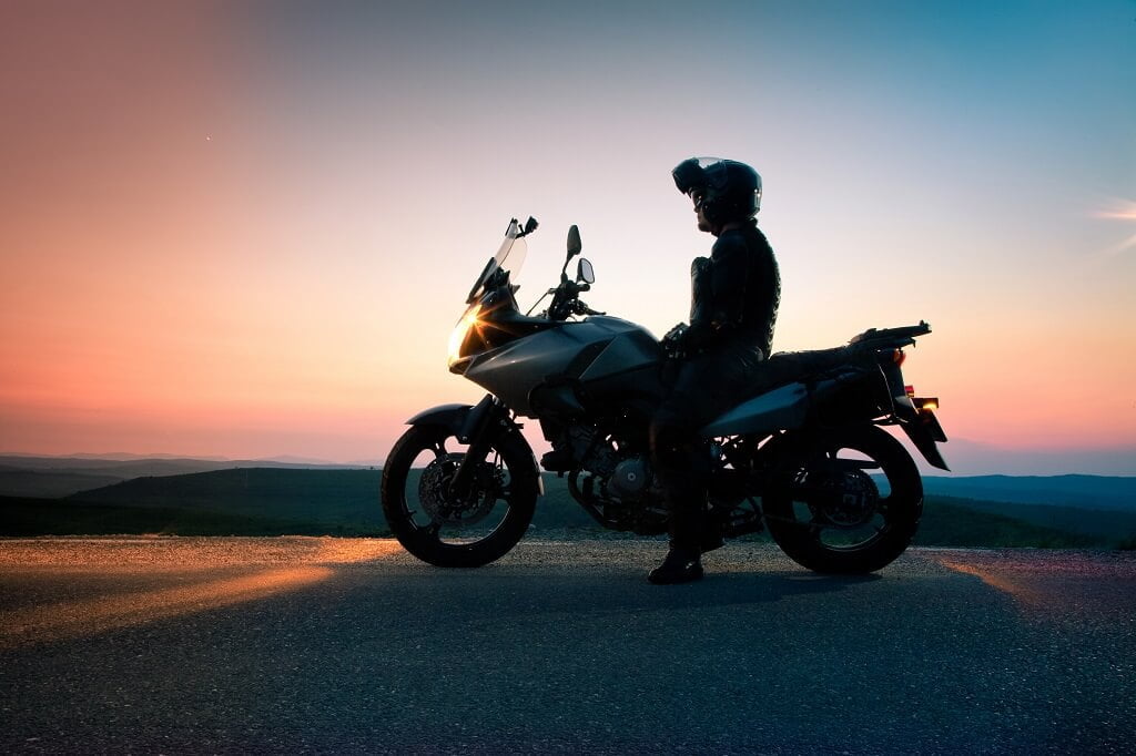 découvrez notre guide complet sur l'assurance moto : comparez les offres, trouvez la couverture adaptée à vos besoins et protégez votre deux-roues en toute sérénité.