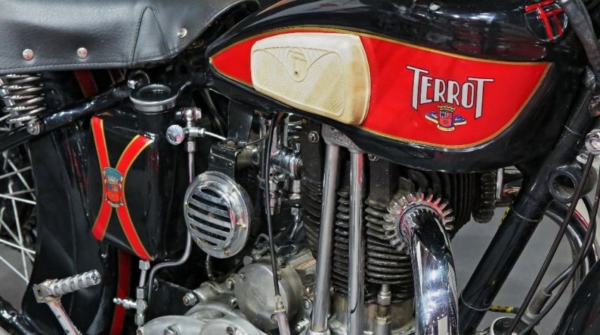 découvrez notre assurance moto collection, conçue spécialement pour les passionnés de motos anciennes et de modèles rares. protégez votre précieux patrimoine avec une couverture adaptée à vos besoins, tout en bénéficiant d'une expertise unique et d'un service personnalisé.