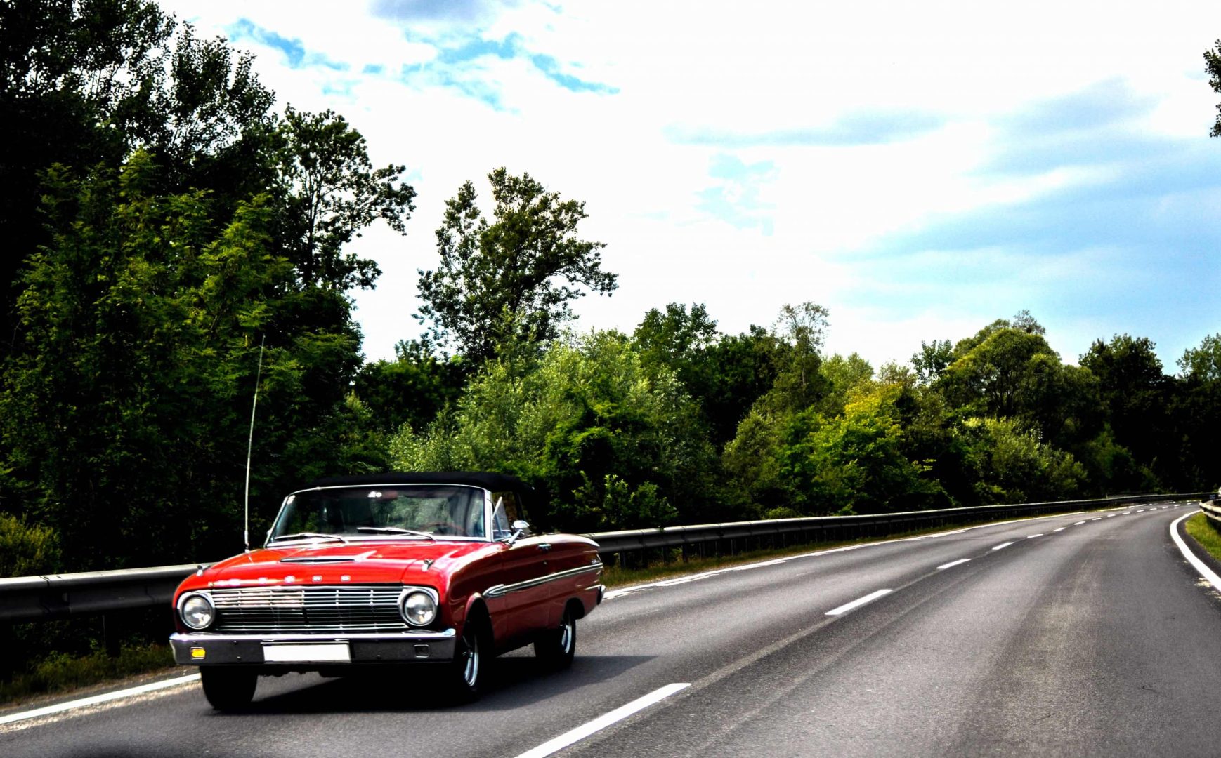 découvrez notre guide complet sur l'assurance auto collection, conçu pour vous aider à protéger votre véhicule de collection. obtenez des conseils sur les meilleures options d'assurance, les critères d'éligibilité, et des astuces pour choisir la couverture idéale pour préserver la valeur et l'intégrité de votre précieuse automobile.