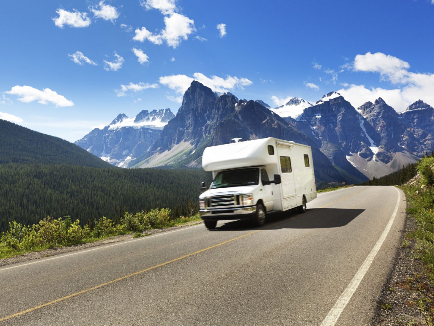 découvrez nos conseils pour choisir le meilleur assureur pour votre camping-car. comparez les offres, comprenez les garanties essentielles et trouvez la couverture qui répond à vos besoins spécifiques pour une protection optimale en toute sérénité sur la route.