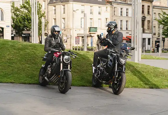 comparez les meilleures offres d'assurance pour votre scooter 50 grâce à notre comparateur en ligne. trouvez la couverture adaptée à votre besoin et réalisez des économies sur votre prime d'assurance.