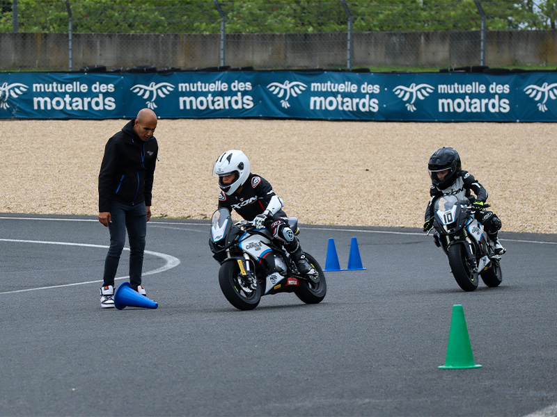 découvrez les meilleures options de mutuelle pour motards à tours. protégez-vous et votre moto avec une couverture adaptée à vos besoins. comparez les offres et choisissez la mutuelle idéale pour rouler en toute sérénité.