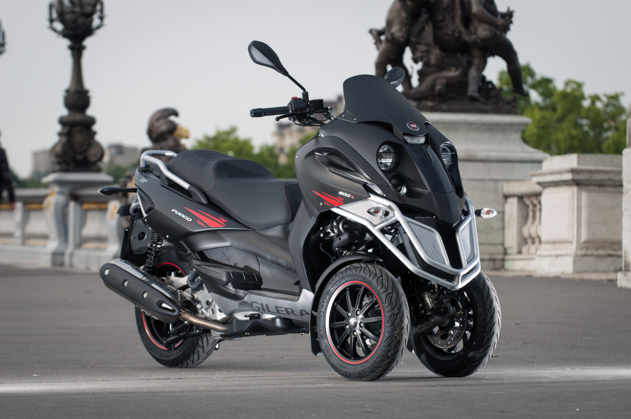 découvrez tout ce que vous devez savoir sur le permis scooter 3 roues : conditions, étapes, et conseils pratiques pour obtenir votre licence en toute simplicité.