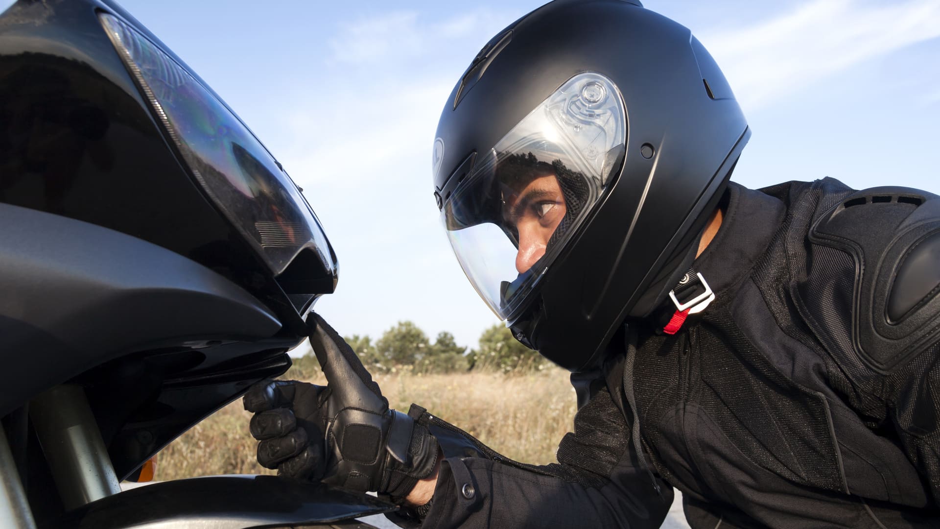 découvrez notre service de simulation d'assurance moto axa, qui vous permet d'évaluer facilement vos options d'assurance, de comparer les tarifs et de choisir la couverture idéale pour votre moto. profitez d'une protection sur mesure adaptée à vos besoins et à votre budget.